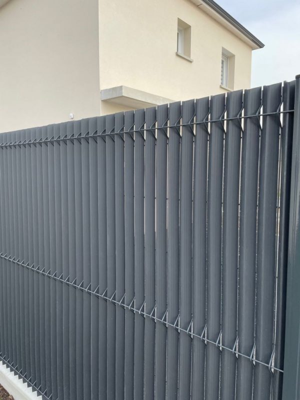 Pvc Occultant Kit Occultant profile V – PVC - France Bresse Grillages